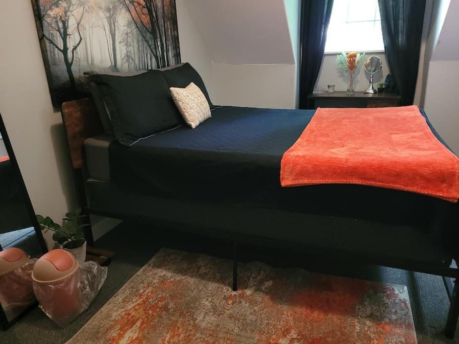 Cozy Delightful Private Near Rhodes College, Shuttle, & Vehicle Appartement