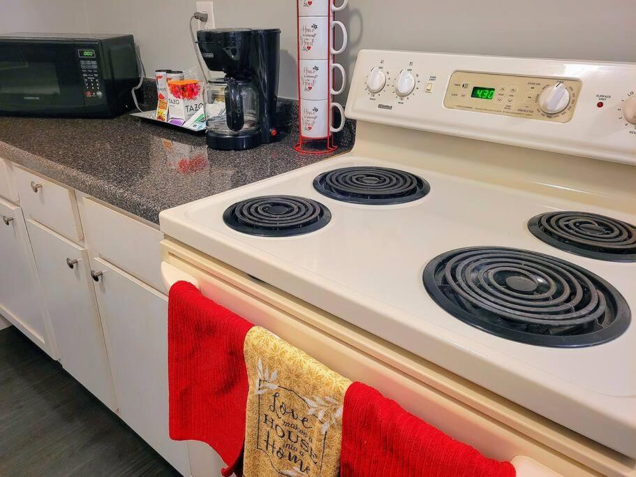 Appartement Cozy Delightful Private Near Rhodes College, Shuttle, & Vehicle Memphis